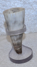Trinkhorn Wikinger Methorn  mit  Ständer Halter  aus Kunststoff