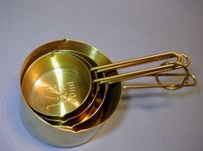 4er Set Messbecher Messlöffel Dosierlöffel Backen Kochen Metall Messing vintage