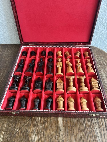 Handgeschnitzte schachfiguren - handgeschnitzte,