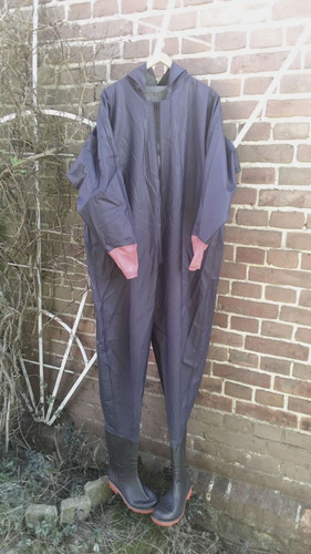 Angleranzug aus pvc - angleranzug,