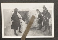 Foto Wk2 Humor Toilette Donnerbalken Iglo Wache Gewehr Soldat Winter Bunker Bild