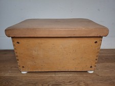 Turnkasten Sprungkasten Patina