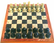 SCHACH HANDGEMACHT/ HANDMADE  AUS BALI MARMOR/SPECKSTEIN *