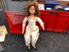 Ute Kase Lepp Vinyl Puppe 60