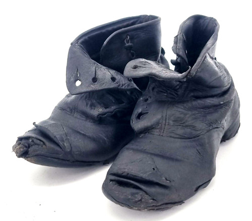 True vintage knopf - true, stiefel