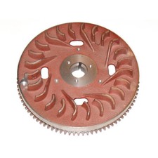 Schwungrad mit aufgebrachtem