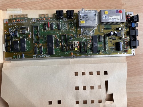 Commodore c64 mainboard - commodore,