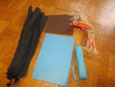 ?Weihnachten Konvolut Bastelartikel Filz  Bast  Krepppapier Pfeifenputzer