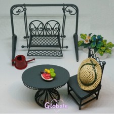 7 Stück Puppenhaus Miniatur Maßstab 1:12 Couchtisch Stuhl Schaukel Metallmöbel