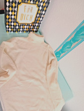 23) Yorn kuscheliger Damen