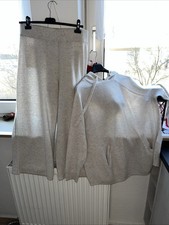 Kuscheliger Strickanzug In