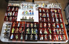 137 alte bemalte Zinn Vollfiguren überwiegend aus England