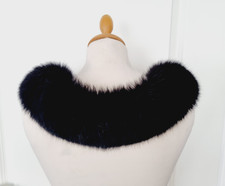 Schönes Kapuzenfell Echtfell Pelz 83 c Waschbär Fell Kragen f Mantel Jacke Parka