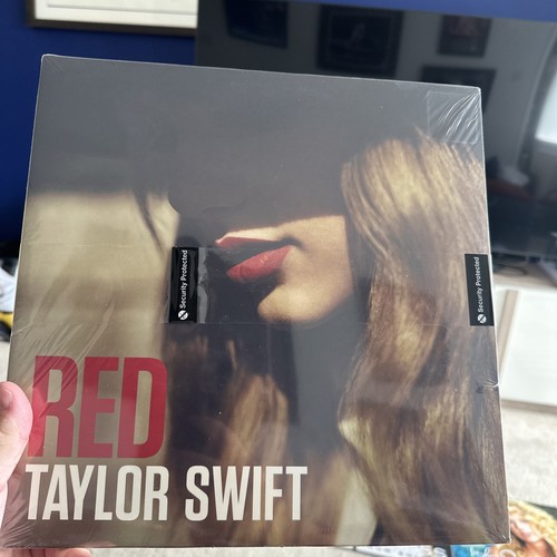 Taylor swift red brand new - -,