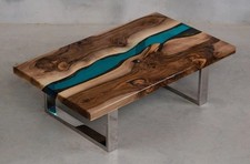 Couchtisch aus Massivholz und