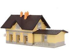 DeAgostini 011 - Fertigmodell Bahnhof mit Güterschuppen - Spur N - NEU