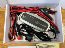 Ladegerät Batterie Ladeerhaltung ORIGINAL Mercedes Benz 12V 5A ECE A0009823021 N