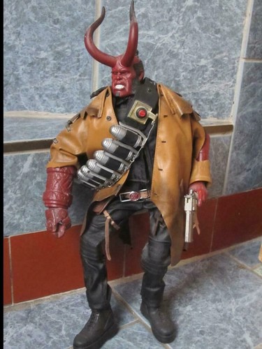 Hellboy figur 2004 sehr guter - hellboy, 2004.