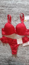 Roter BH 85 C und Spitzenslip