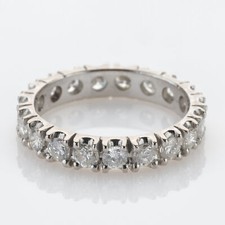 18k gold memoire ring with