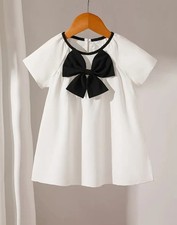 Niedliches Mädchenkleid Schleife Gr. 86/92 neu