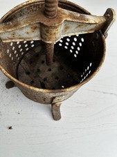 Alte Weintrauben-Presse