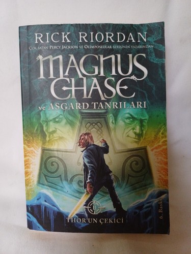 Magnus chase rick riordan - chase,