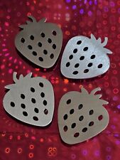 4 Stück Tischdecken-Magnete-Tischdeckenhalter--Tischdecken-Beschwerer--ERDBEEREN