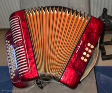 Gebrauchte Hohner Club III M zu Verkaufen