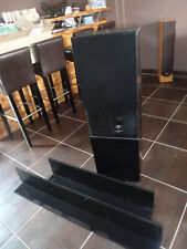 Hängevitrine Glasteil beleuchtet mit passenden Regale