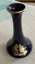 Kleine Vase in lila/ kobaldblau. Limoges Castel France. 22 K Gold. Motiv Adel !!