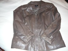 Hochwertige Damen-Lammnappa-Lederjacke von Madeleine.  Größe 46.  Farbe: Braun