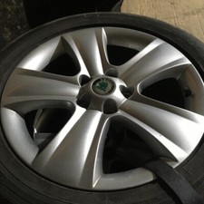 Original Skoda Yeti Alufelgen 7x17 ET45, 4 Stk mit Sommerreifen 225-50 R17 98W