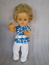 Schildkröt Puppe ca 35 cm blond mit Augenaufschlag