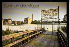 Postkarte :  BERLIN  - Die  Berliner Mauer  in TREPTOW