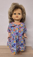 Nette Kunststoff Puppe