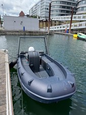 Vorführboot Whaly 380 mit Selva 25PS Motor und 18 Stunden