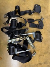 Mercedes 190 Konvolut Gurte