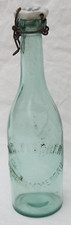 Uralte mineralwasserflasche - uralte,
