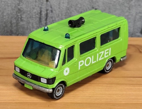 Siku 1627 - 🚓🚐,
