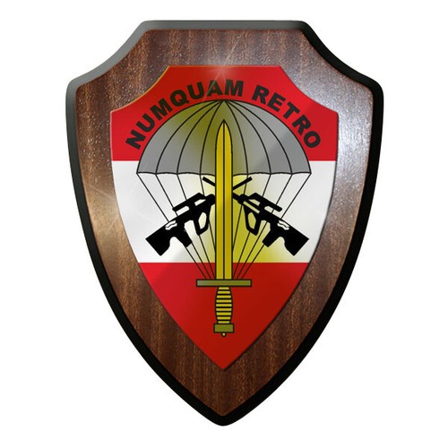 Wappenschild numquam retro - numquam,