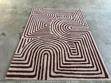 Handgetufteter purpurroter &