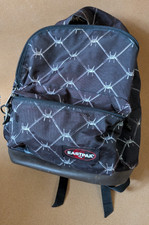 Eastpak Rucksack – Stacheldraht Muster – Lederboden – sehr guter Zustand
