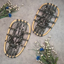 Schneeschuhe Rattan Holzrahmen olivgrün Vintage Outdoor Ausrüstung WeeNTAGE