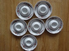 Eierteller, Eierbecher