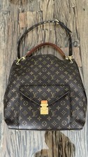 Louis Vuitton Pochette Metis