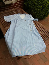 Unique 21 süßes Nadelstreifen Wickelkleid Kleid weiß blau Knöpfe XXL 50