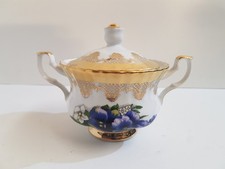 Zuckerdose mit blauen