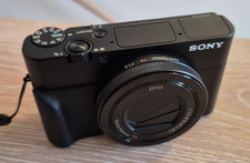 Sony Cyber-Shot DSC-RX100 V