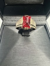 Vintage Ring mit rotem Stein